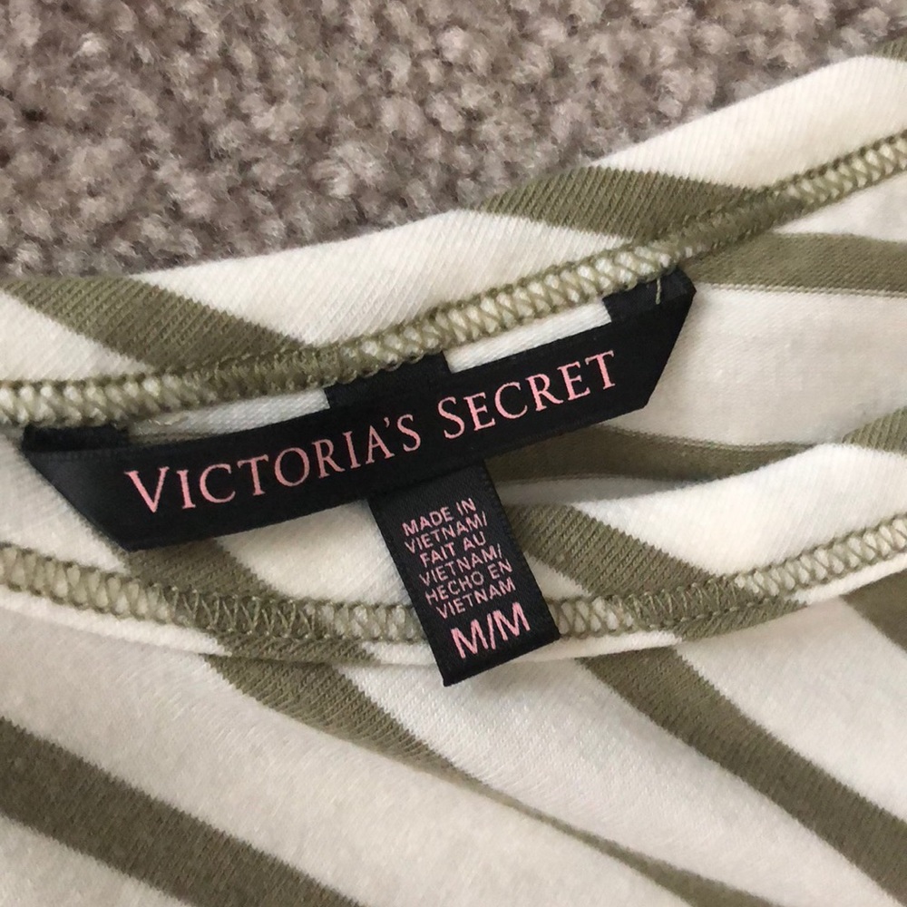 Victoria Secret top - Picture 3 of 4